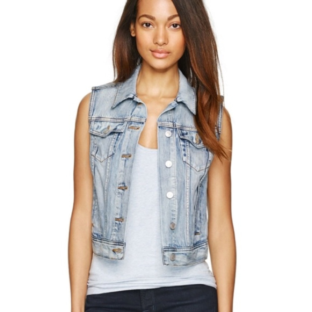 Aritzia Talula Atami jean jacket